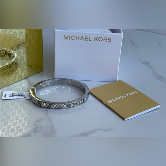 Michael Kors Heritage Astor Pave Hinged Silver Bracelet - Picture 6 of 11